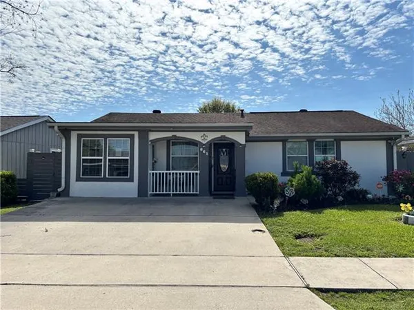 $229,900 | 661 Taylorbrook Drive, Gretna, LA 70056