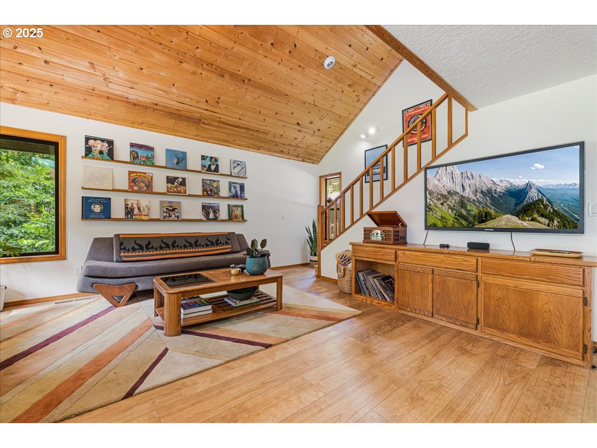 1717 Kalama River Road Kalama, WA 98625 - Photo 15 of 48 a view of workspace with wooden floor and furniture
