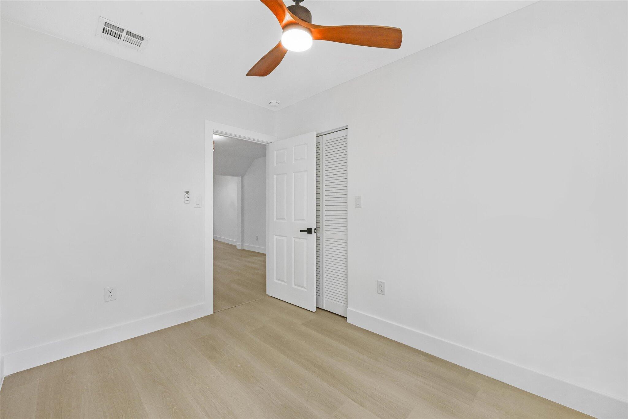 1803 Service Road North Palm Beach, FL 33408 - Photo 37 of 51 37-37