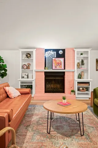 $3,100 | 11011 Jordan Lane, Austin, TX 78758