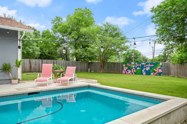 $3,100 | 11011 Jordan Lane, Austin, TX 78758