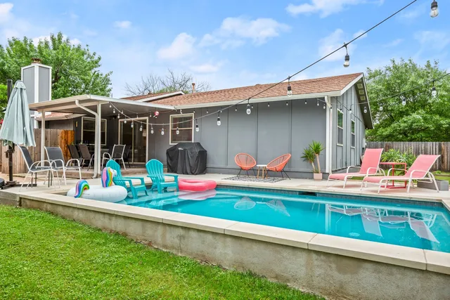 $3,100 | 11011 Jordan Lane, Austin, TX 78758