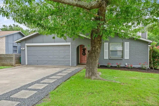 $3,100 | 11011 Jordan Lane, Austin, TX 78758