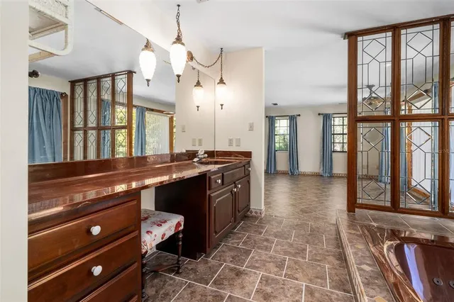 $720,000 | 4621 Northwest 71 Boulevard, Gainesville, FL 32606