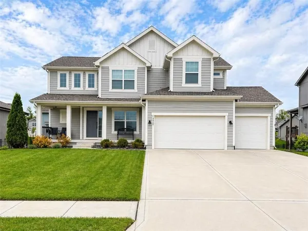 $550,000 | 18918 Ocheltree, Spring Hill, KS 66083