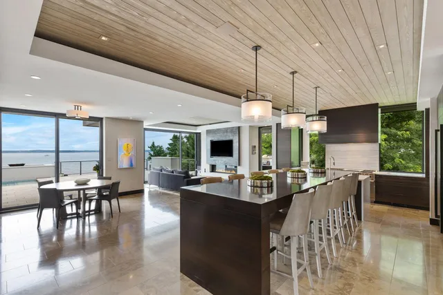 $22,000,000 | 20670 Linwood Road, Deephaven, MN 55331