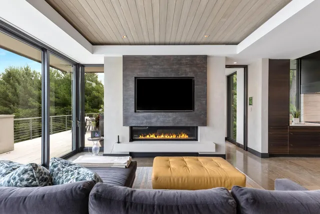 $22,000,000 | 20670 Linwood Road, Deephaven, MN 55331