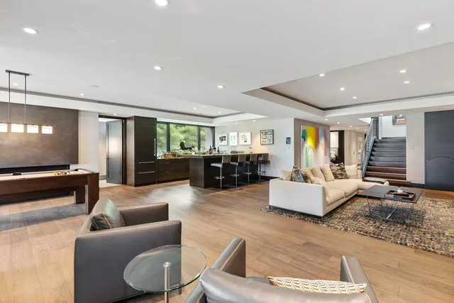 $22,000,000 | 20670 Linwood Road, Deephaven, MN 55331