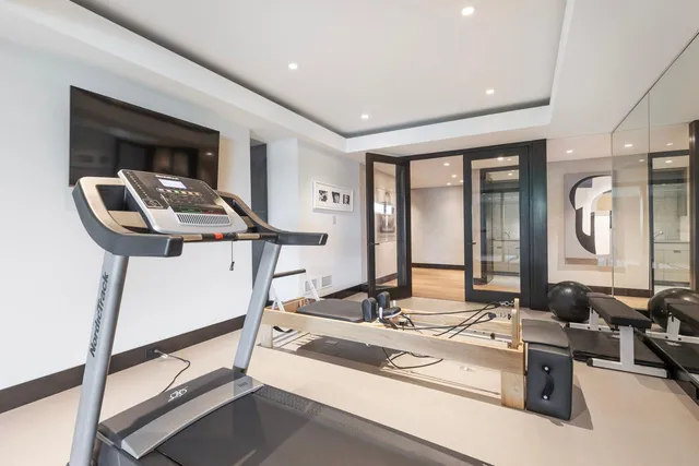 $22,000,000 | 20670 Linwood Road, Deephaven, MN 55331