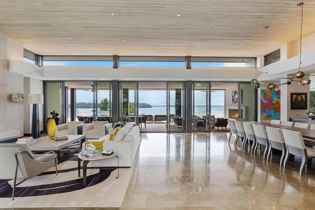 $22,000,000 | 20670 Linwood Road, Deephaven, MN 55331