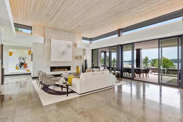 $22,000,000 | 20670 Linwood Road, Deephaven, MN 55331