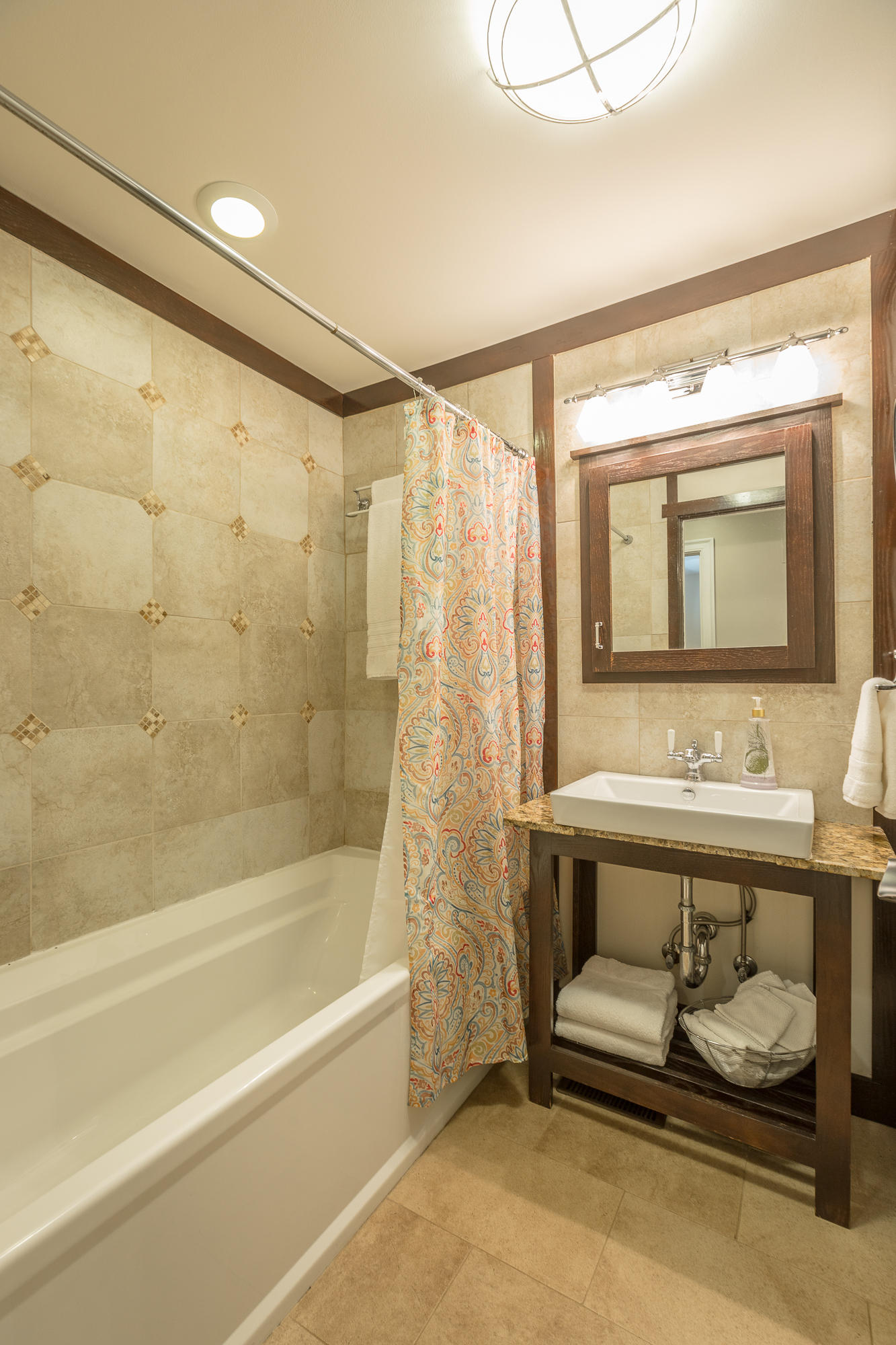 1108 Crown Point Road West Signal Mountain, TN 37377 - Photo 17 of 40 Renovated hall bath