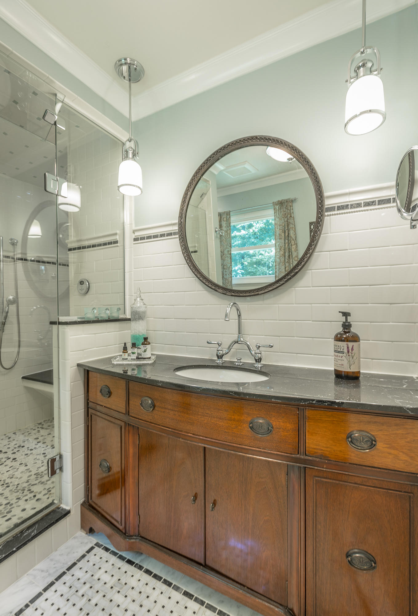 1108 Crown Point Road West Signal Mountain, TN 37377 - Photo 25 of 40 Custom vanity