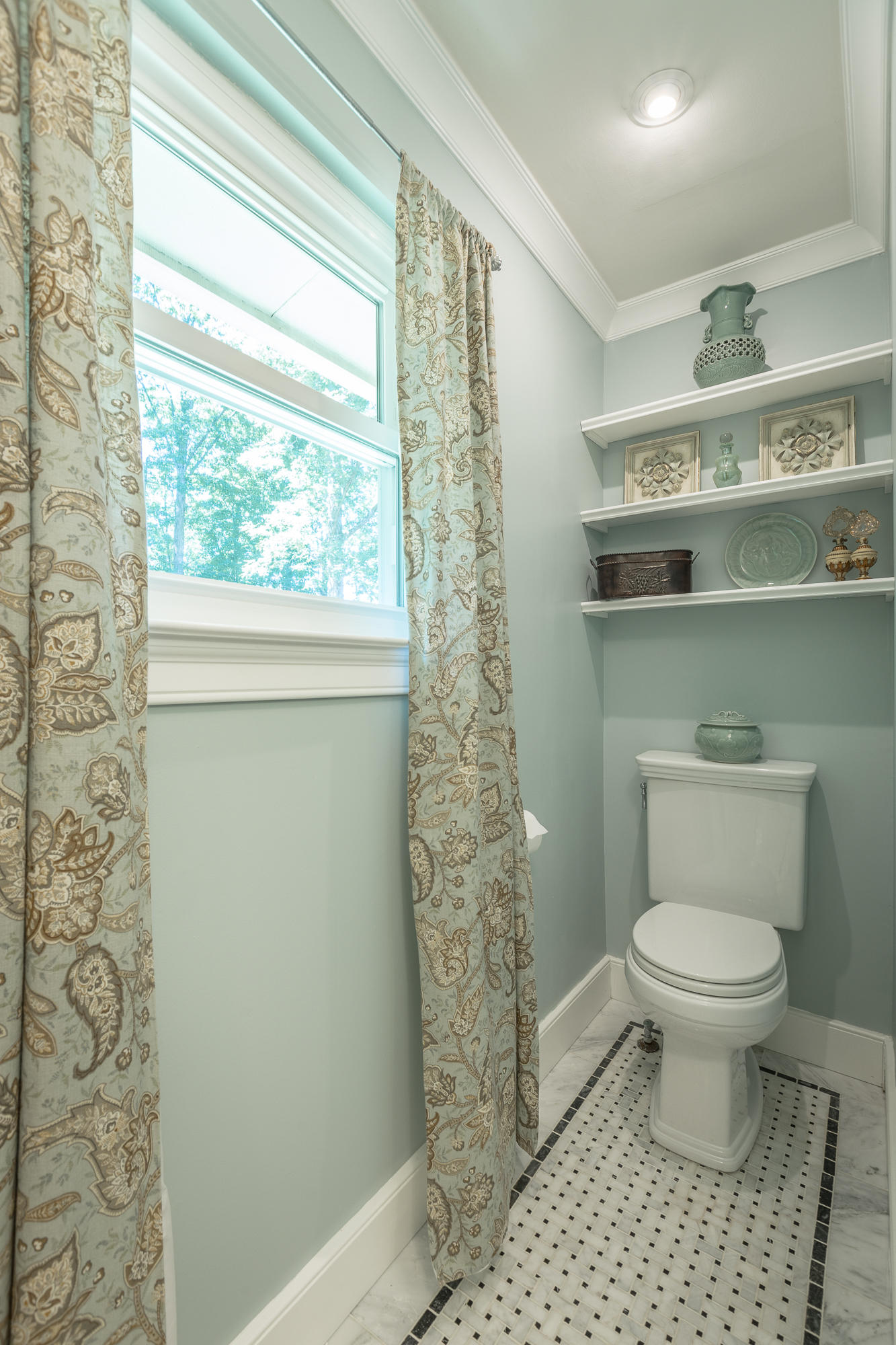 1108 Crown Point Road West Signal Mountain, TN 37377 - Photo 26 of 40 Lovely paint palette