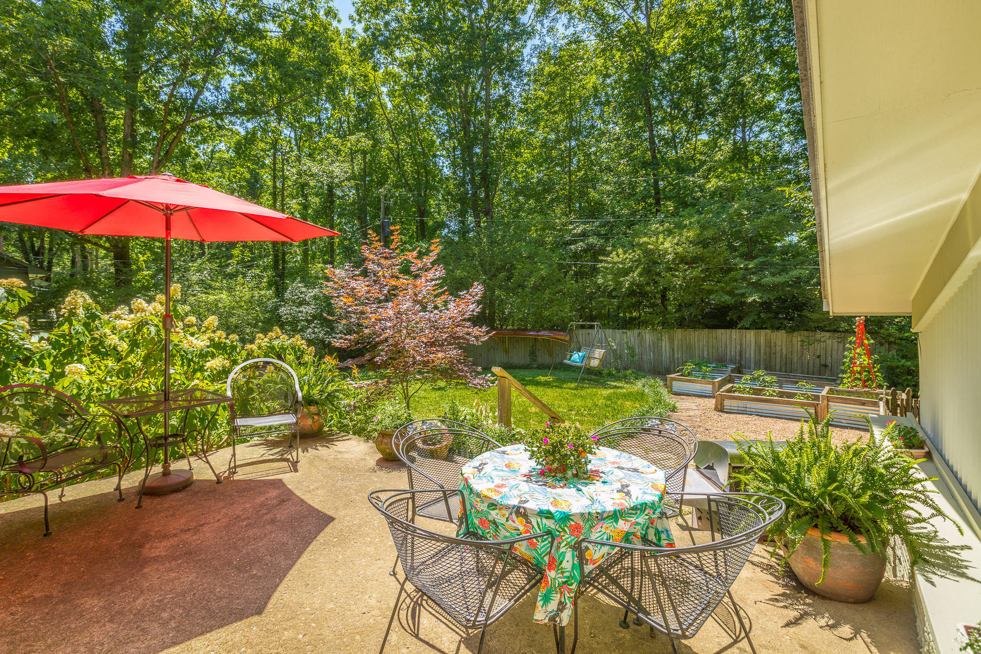 1108 Crown Point Road West Signal Mountain, TN 37377 - Photo 31 of 40 Lovely to view