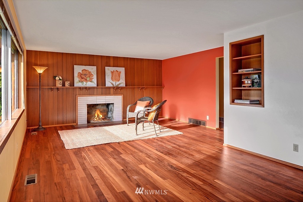 4525 Southwest Hemlock Way Seattle, WA 98136 - Photo 5 of 20 Gallery Image 5