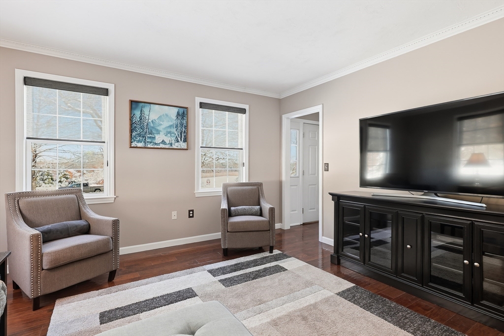 100 Farwell Road Tyngsborough, MA 01879 - Photo 12 of 42