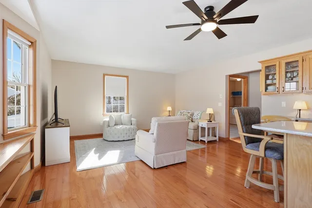 $1,100,000 | 100 Farwell Road, Tyngsborough, MA 01879