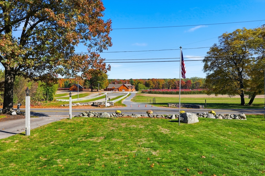 100 Farwell Road Tyngsborough, MA 01879 - Photo 3 of 42