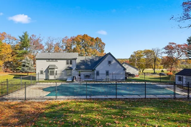 $1,100,000 | 100 Farwell Road, Tyngsborough, MA 01879