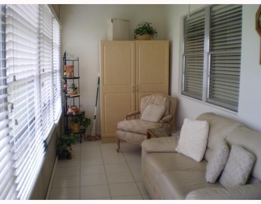 1097 Cornwall East, Unit RENOVATED Boca Raton, FL 33434 - Photo 13 of 14 Additional Photo