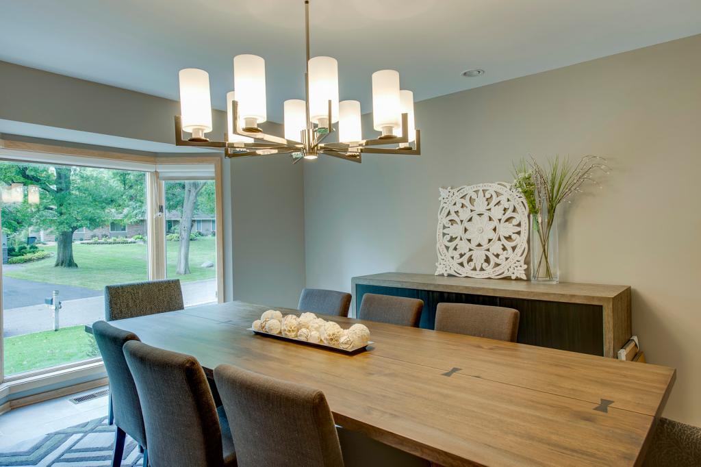 2817 Westridge Road Minnetonka, MN 55305 - Photo 3 of 36 Gallery Image 3