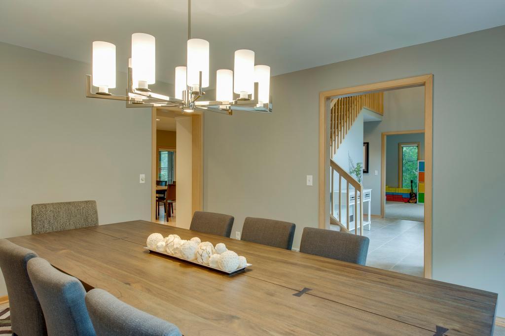 2817 Westridge Road Minnetonka, MN 55305 - Photo 4 of 36 Gallery Image 4