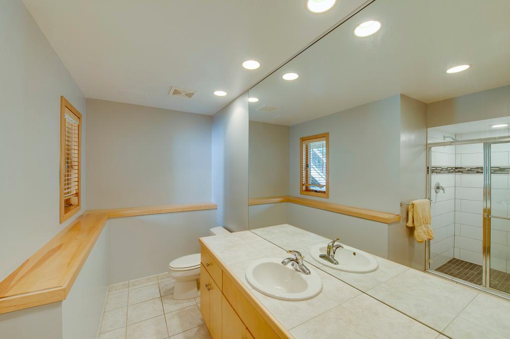 2817 Westridge Road Minnetonka, MN 55305 - Photo 33 of 36 Gallery Image 33