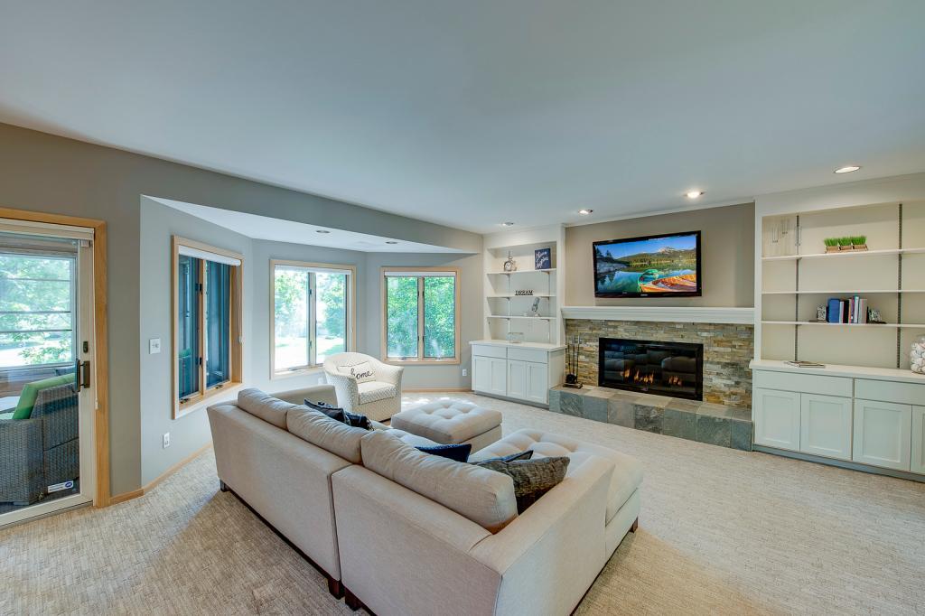 2817 Westridge Road Minnetonka, MN 55305 - Photo 9 of 36 Gallery Image 9