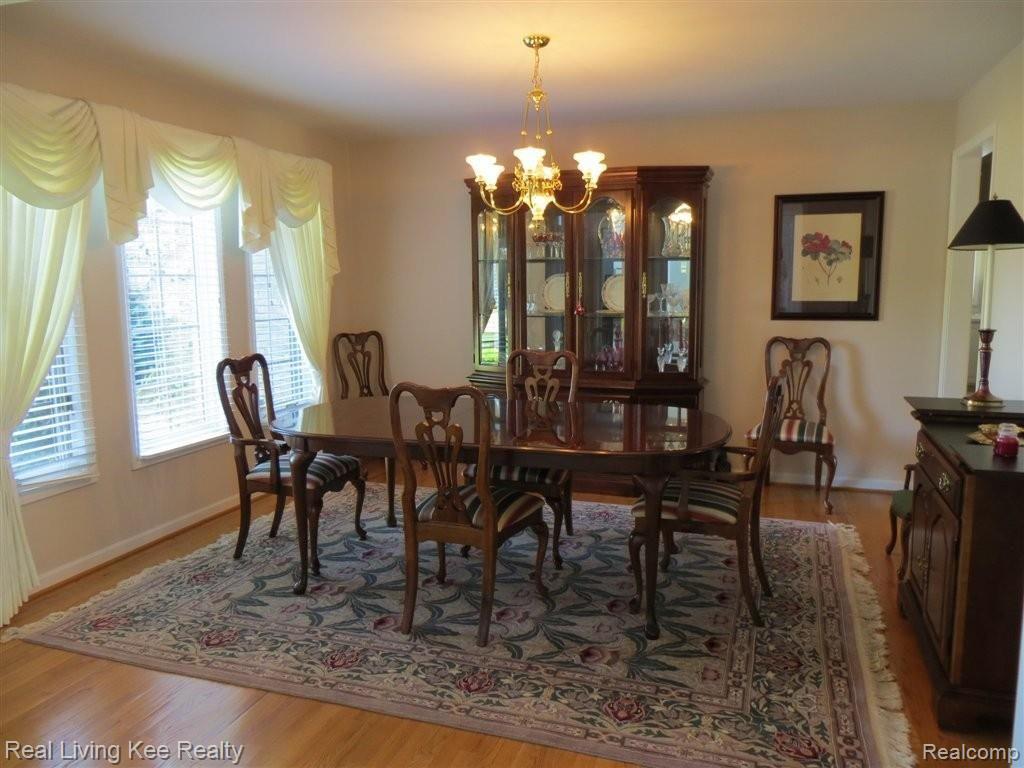 549 Springside Court Rochester, MI 48306 - Photo 6 of 25 Dining Room.JPG