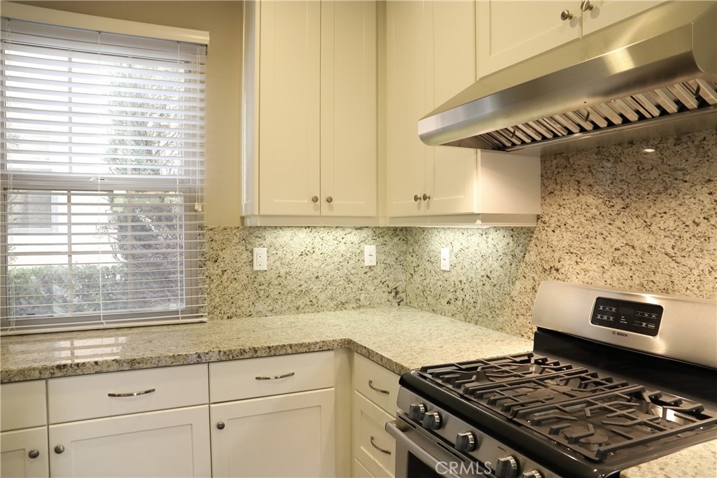 112 Firefly Irvine, CA 92618 - Photo 7 of 19