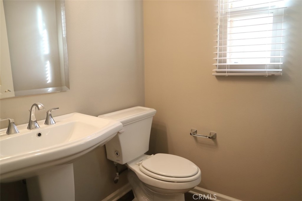 112 Firefly Irvine, CA 92618 - Photo 8 of 19