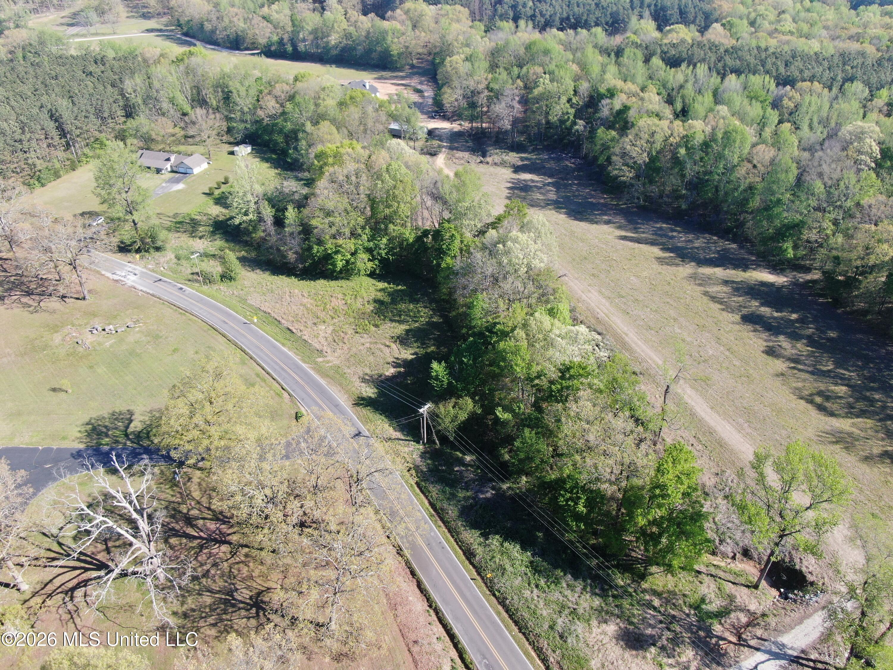 2502 South Slayden Road Lamar, MS 38642 - Photo 3 of 16 DJI_0952