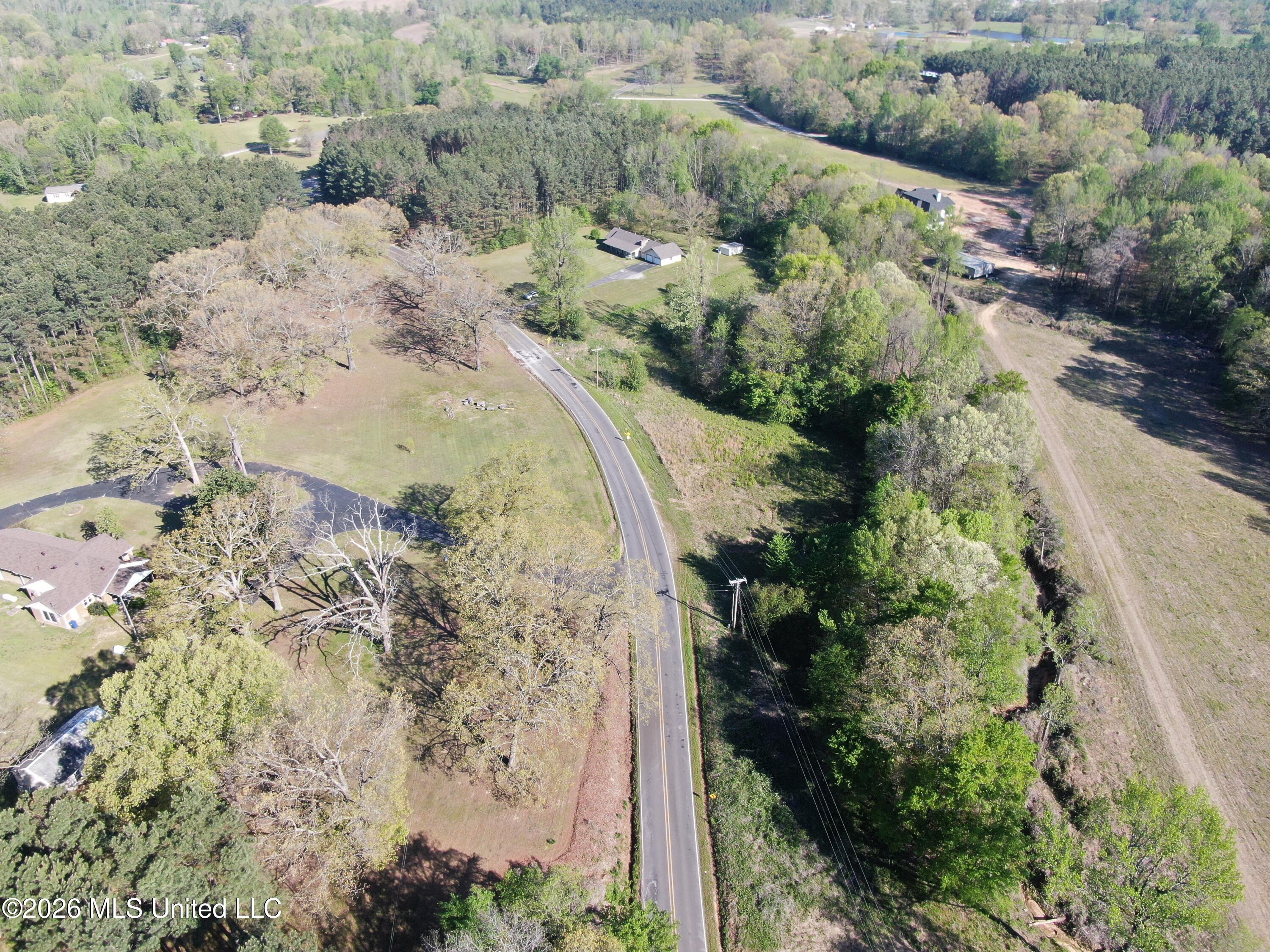 2502 South Slayden Road Lamar, MS 38642 - Photo 4 of 16 DJI_0953