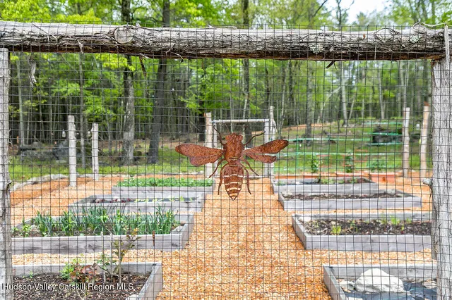 $1,585,000 | 43 Bee Tree Lane, Accord, NY 12404