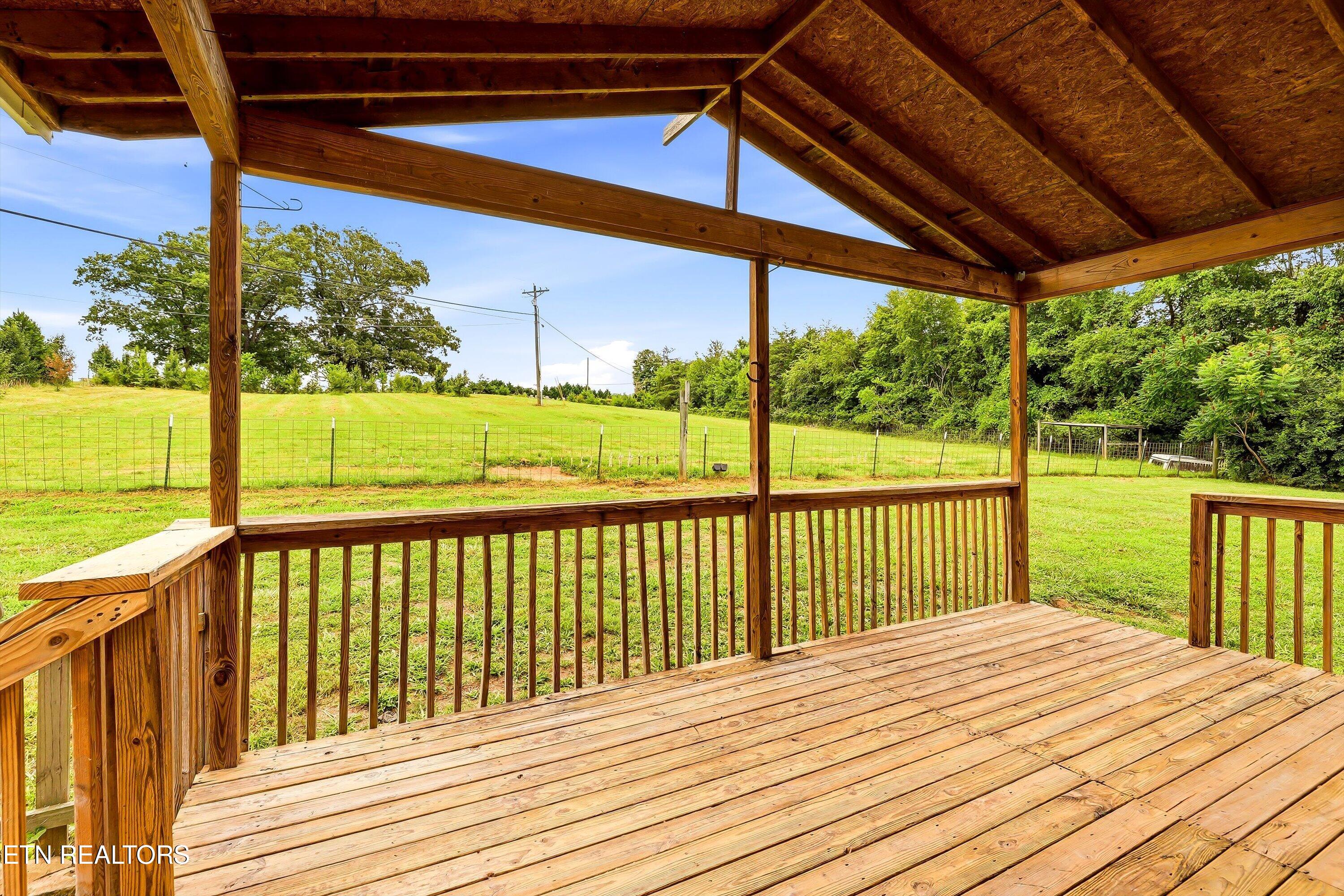 1350 Williamson Chapel Road Maryville, TN 37801 - Photo 4 of 44 Covered porch