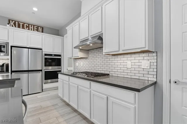 $949,999 | 2562 Millburn Drive, Henderson, NV 89044