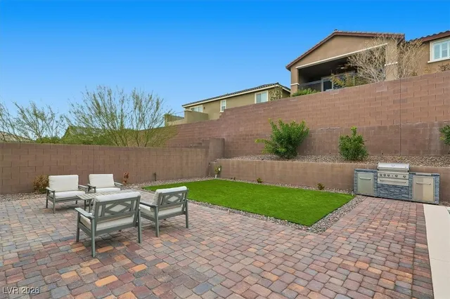 $949,999 | 2562 Millburn Drive, Henderson, NV 89044