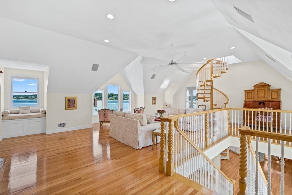 19 Wyoma Road Gloucester, MA 01930 - Photo 25 of 42