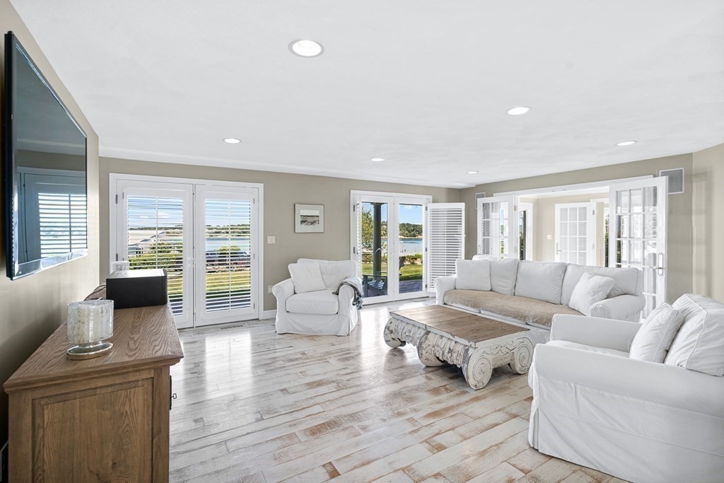 19 Wyoma Road Gloucester, MA 01930 - Photo 32 of 42