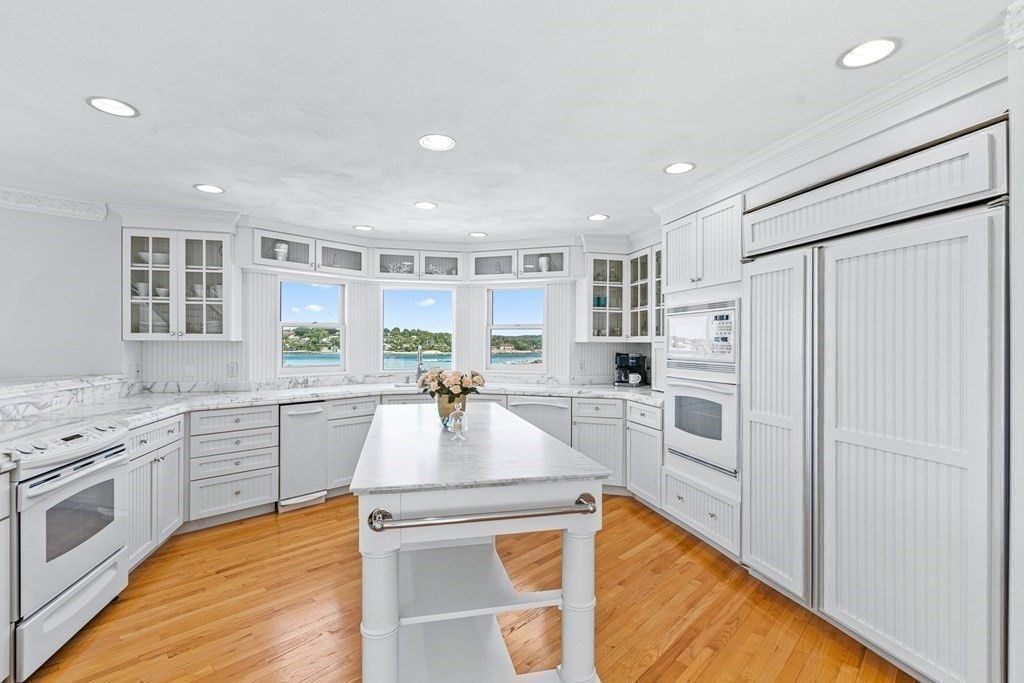 19 Wyoma Road Gloucester, MA 01930 - Photo 8 of 42