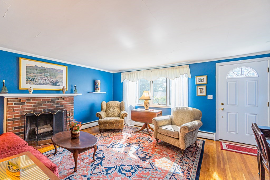 18 Rich Road Woburn, MA 01801 - Photo 2 of 37