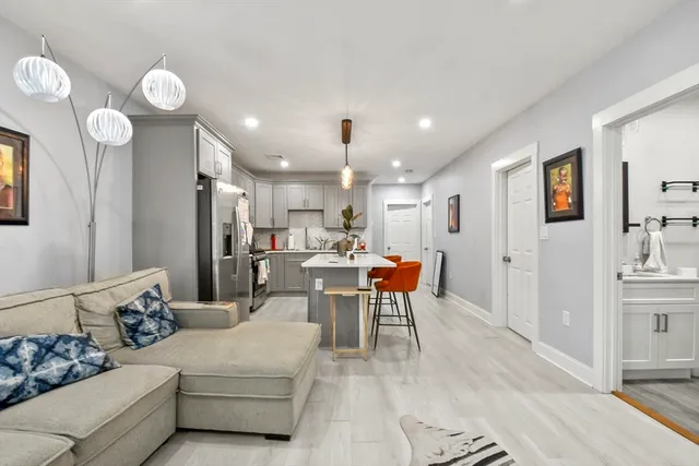 $3,450 | 60 Brook Road, Unit 2, Milton, MA 02186