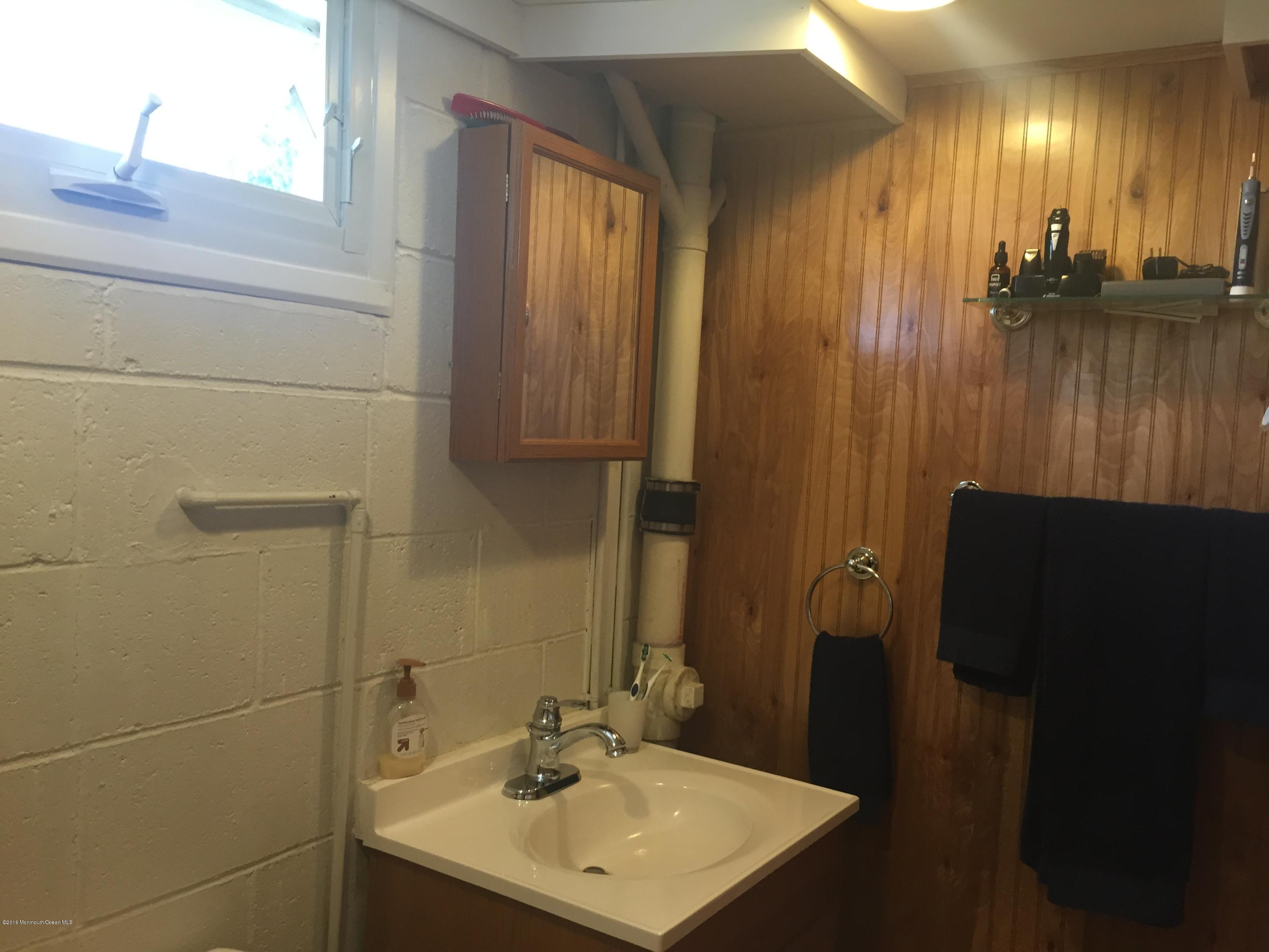 2112 Kenneth Road Point Pleasant, NJ 08742 - Photo 16 of 22 2nd Bath