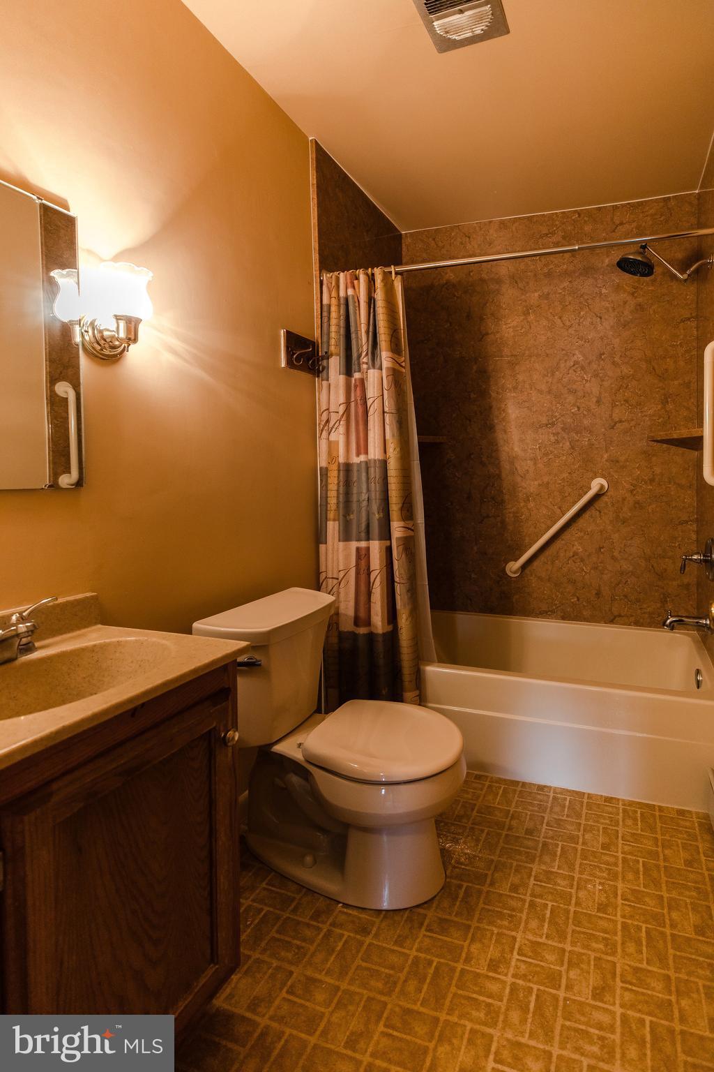 433 North Cedar Street Lititz, PA 17543 - Photo 14 of 26 Gallery Image 14