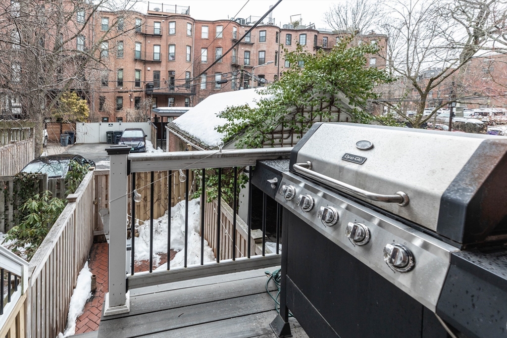 23 Braddock Park, Unit 2 Boston, MA 02116 - Photo 19 of 22 a view of a balcony with wooden floor