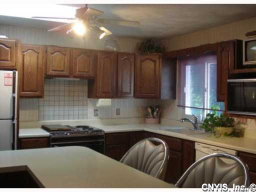 114 Claire Road Syracuse, NY 13214 - Photo 8 of 16 Other