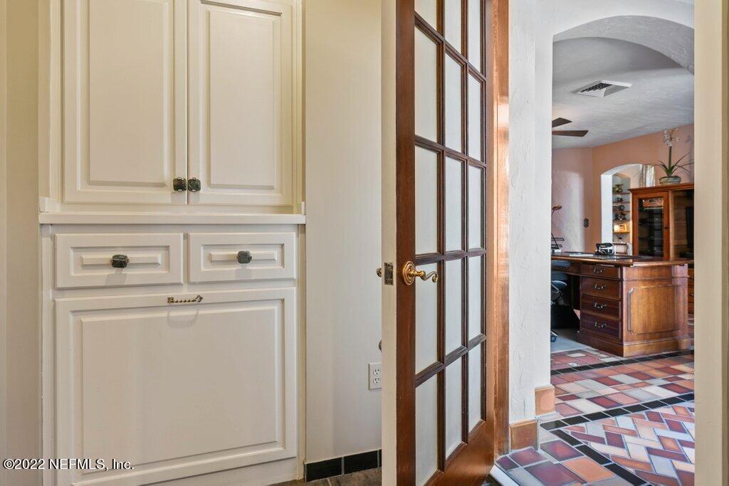 2209 River Road Jacksonville, FL 32207 - Photo 15 of 73 2209 River Rd (31).jpg-SMALL