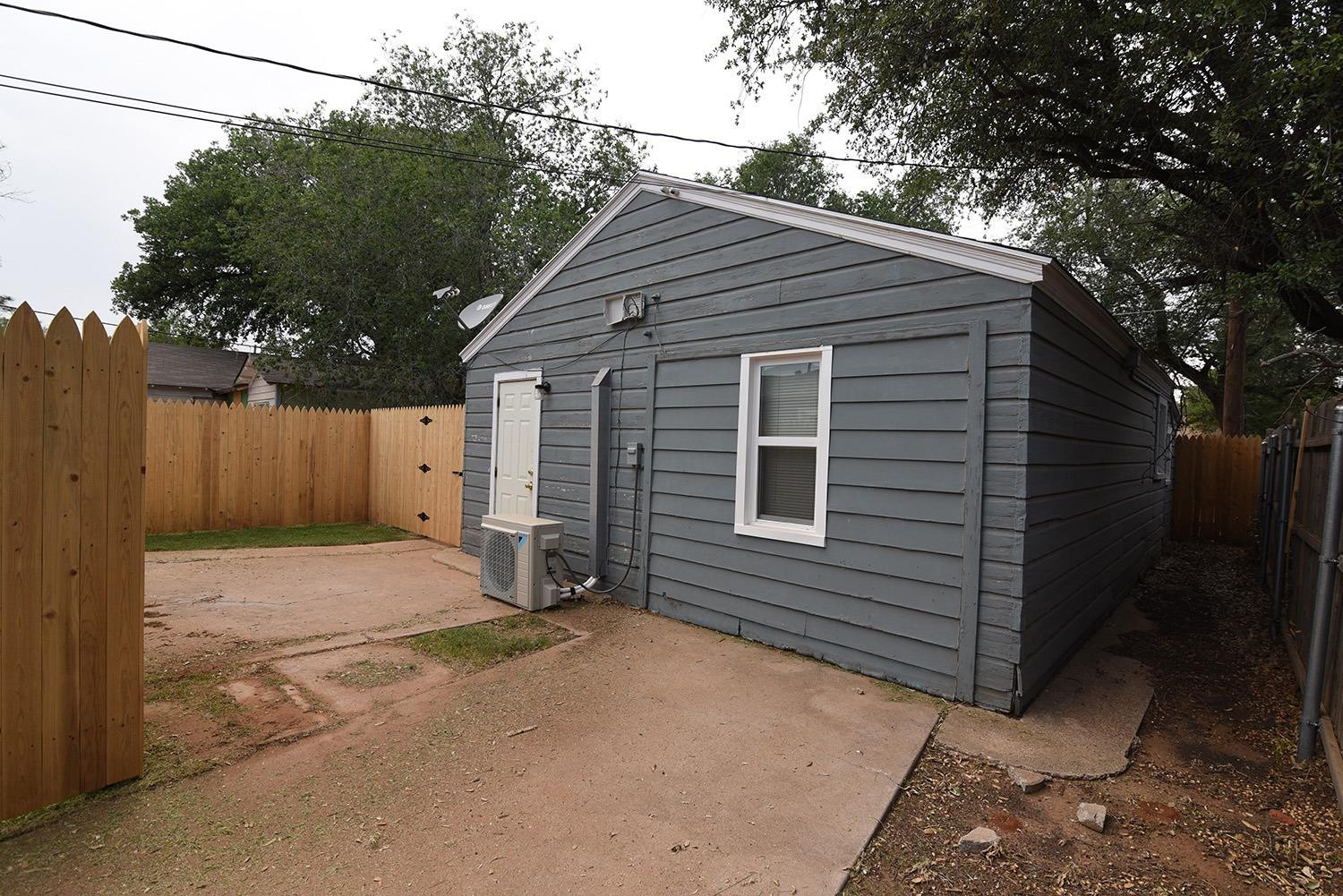 2006 29th Street, Unit REAR Lubbock, TX 79411 - Photo 7 of 10