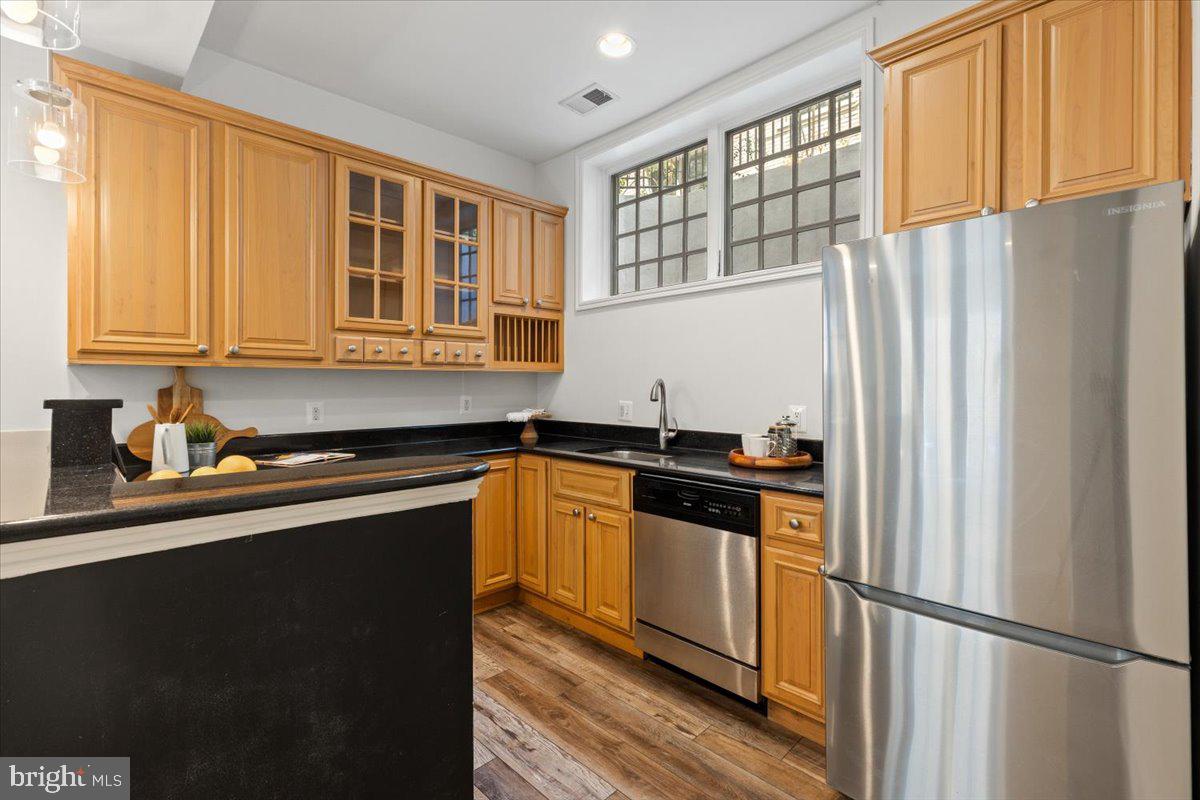 3350 17th Street Northwest, Unit T2 Washington, DC 20010 - Photo 12 of 31